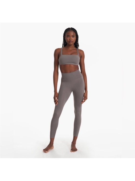 Vuori Pants - Vuori Evolve Legging in Smoke